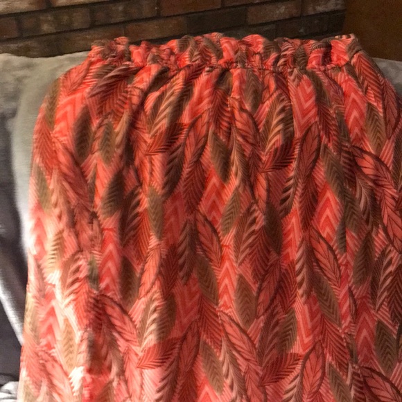 Women's Cold Shoulder Charming Charlie NWT Multi Colored Maxi Dress - Picture 4 of 10